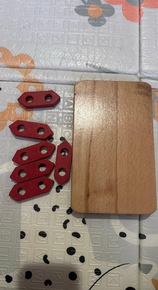 Parlak Kırmızı Ahşap Oyuncak Rakam - Görsel 2