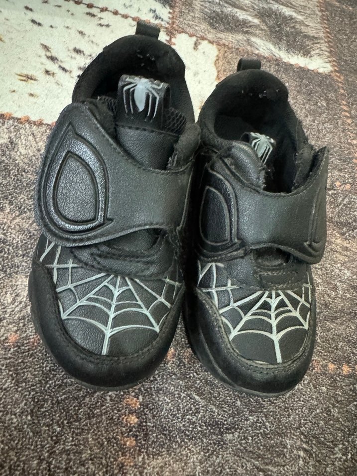 Erkek Çocuk Siyah Örümcek Desenli Spor Ayakkabı - Görsel 3