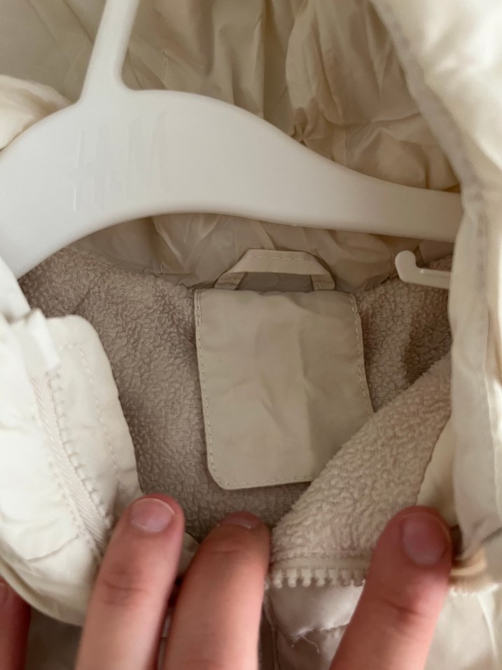 Zara Beyaz Kapüşonlu Fermuarlı mont - Görsel 2