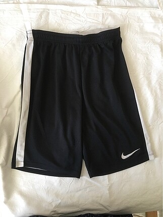 Nike şort