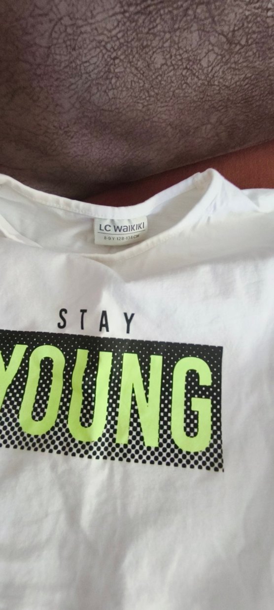 Renkli Batik Desenli Kız Şort ve Beyaz Dantel Detaylı Tişört - Görsel 3