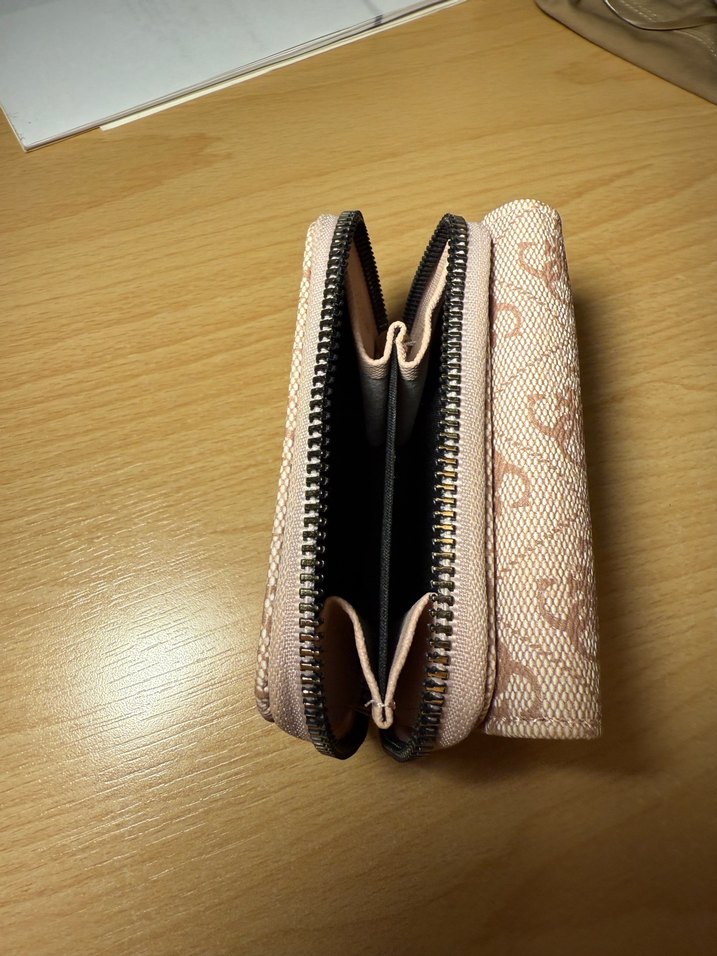 Guess Cüzdan - Görsel 4