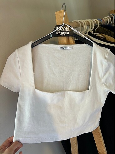 Zara Zara Kare Yaka Crop Top