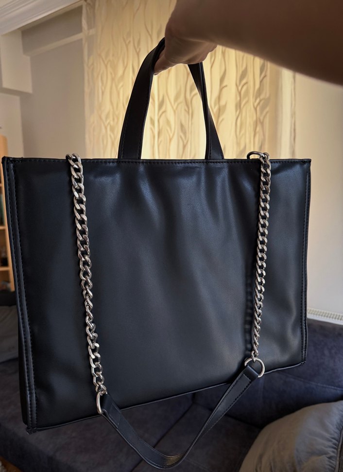 Bershka Siyah Deri Büyük Kol Çantası - Görsel 4