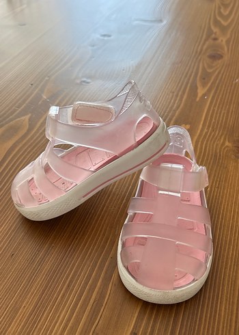 Kız Çocuk Pembe Transparan Tokalı Terlik - Görsel 3
