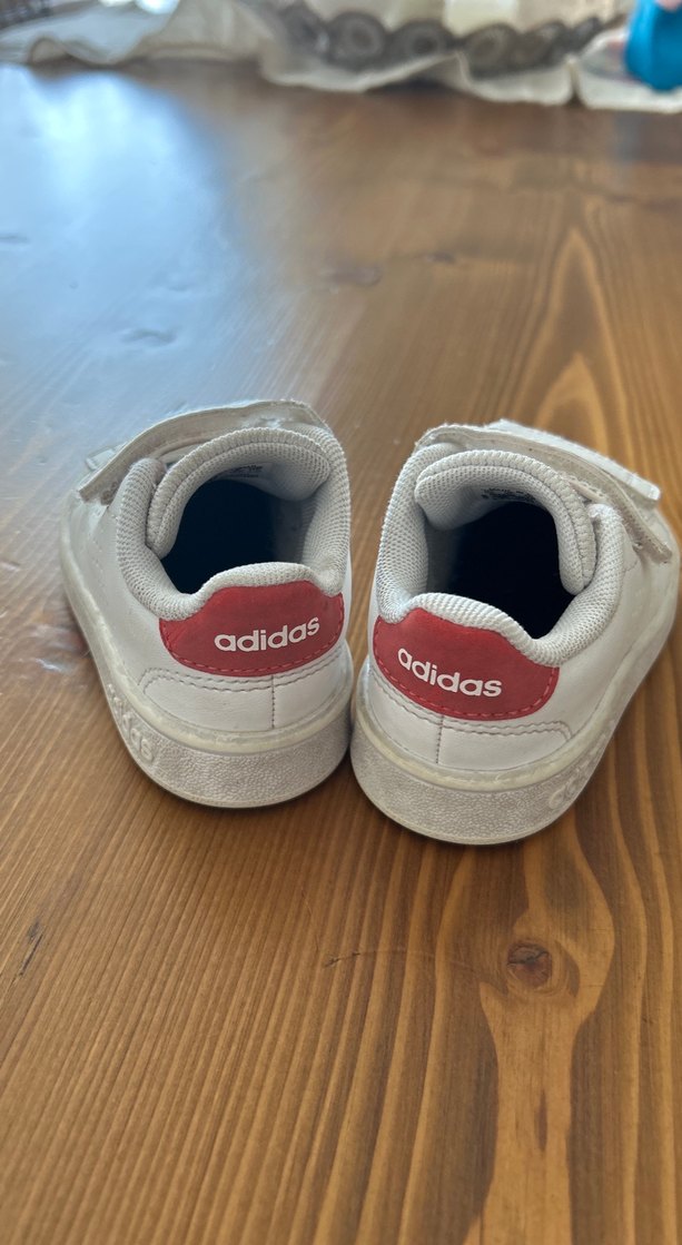 Beyaz Adidas Kız Çocuk Spor Ayakkabı - Görsel 2