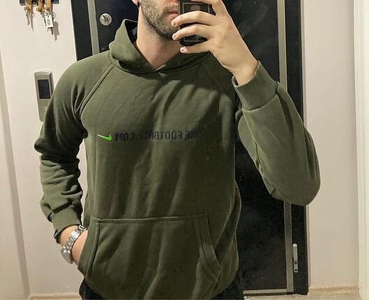 Sweetshirt
