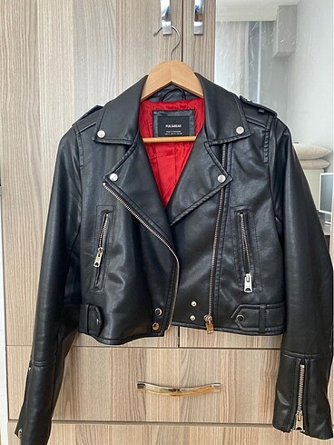 m Beden siyah Renk Pull bear deri ceket