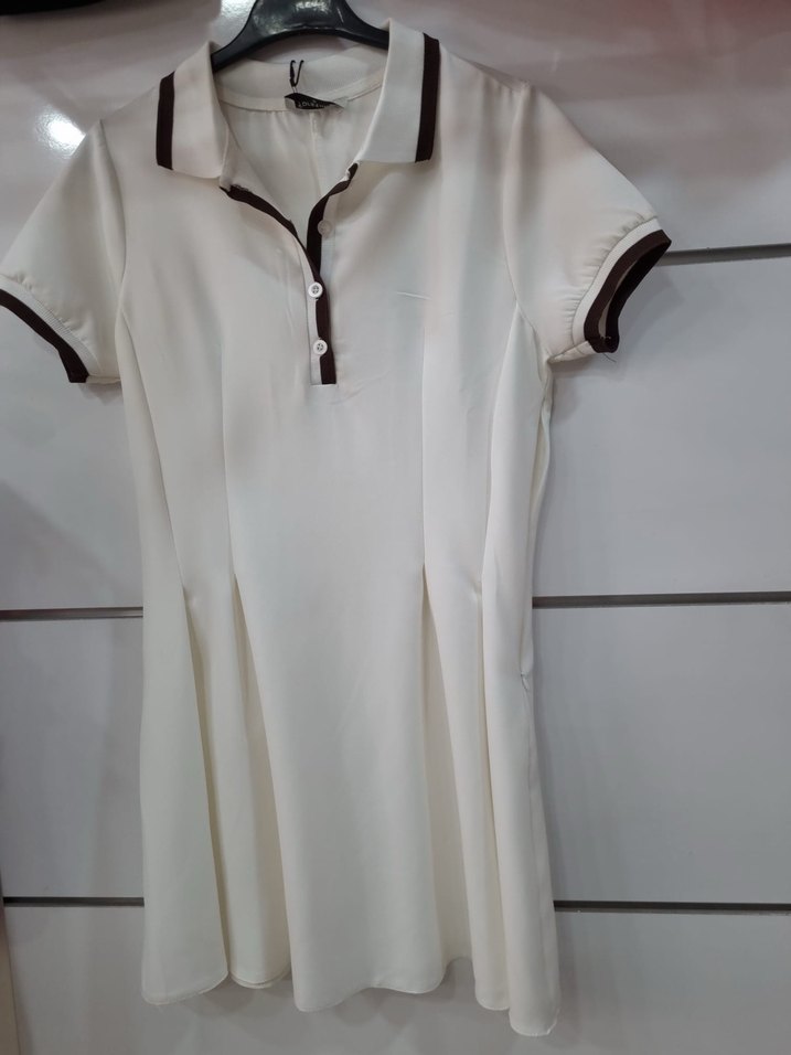 Düğmeli Beyaz V Yaka Mini Elbise - Görsel 5