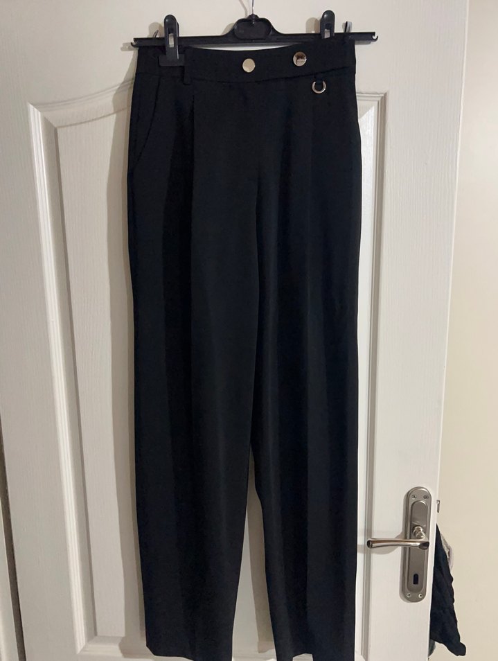 Düğmeli Siyah Kadın Kumaş Pantolon - Görsel 2