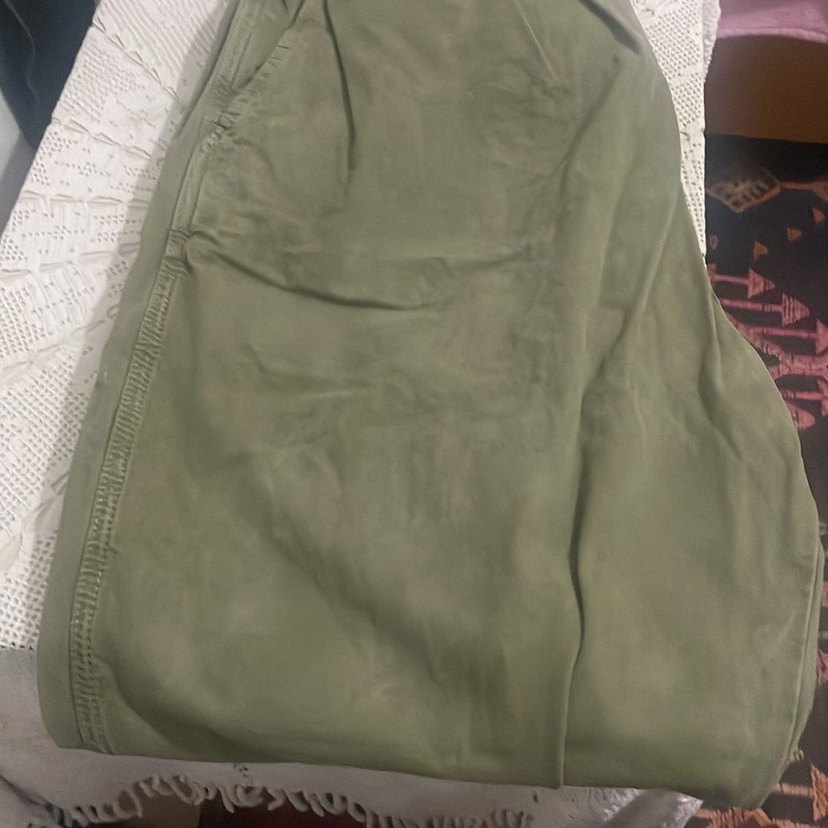 Haki Bol Kesim Fermuarlı Kumaş Pantolon - Görsel 2