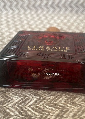Versace Eros Flame Erkek Parfümü - Görsel 3