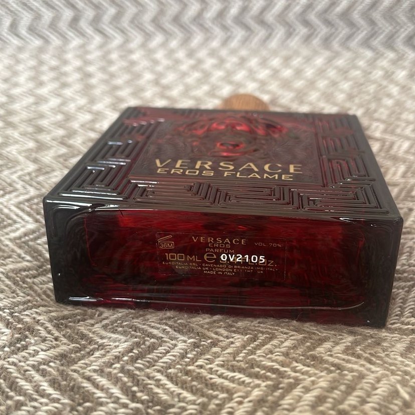 Versace Eros Flame Erkek Parfümü - Görsel 3