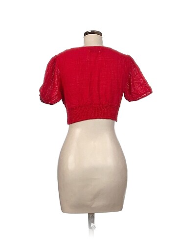 s Beden Pull and Bear Bluz %70 İndirimli.