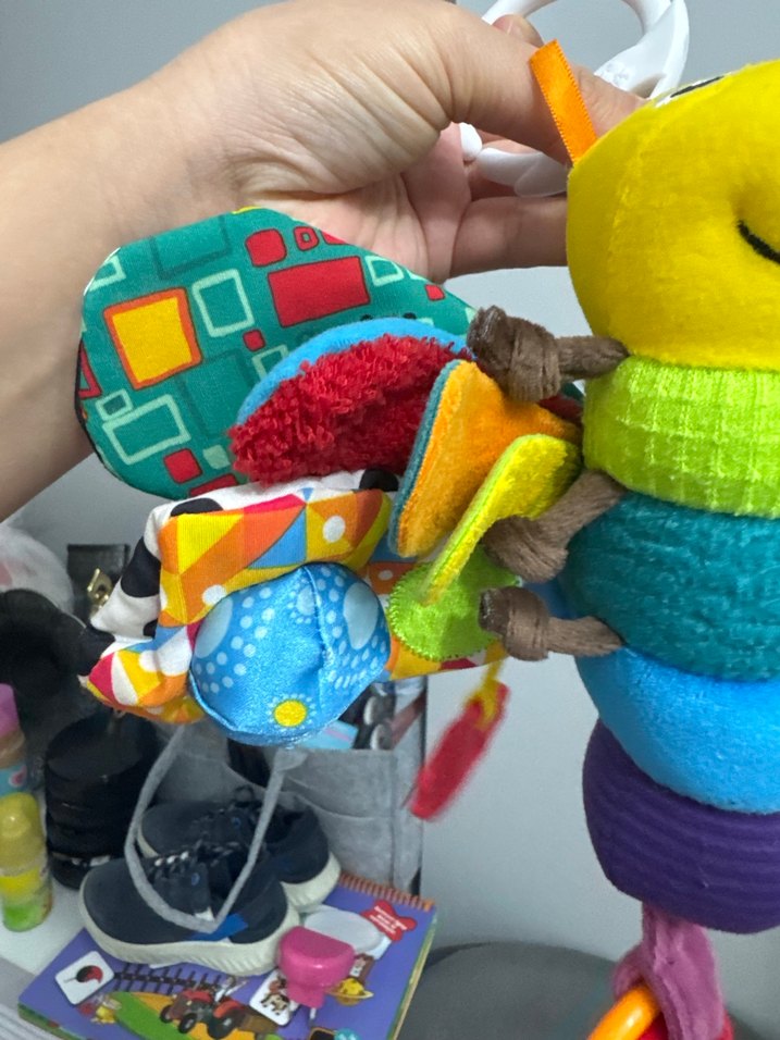 Renkli Diş Kaşıyıcı ve Çıngırak Oyuncak - Görsel 4