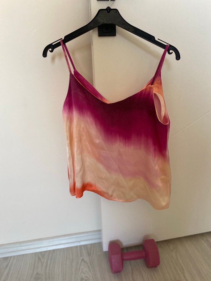 Pembe Batik Desenli Askılı Kadın Bluz - Görsel 4