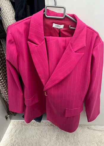 Pembe Çizgili Uzun Kadın Blazer Ceket
