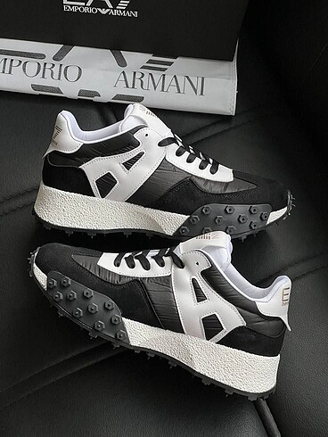 38 Beden beyaz Renk Emporio Armani EA7