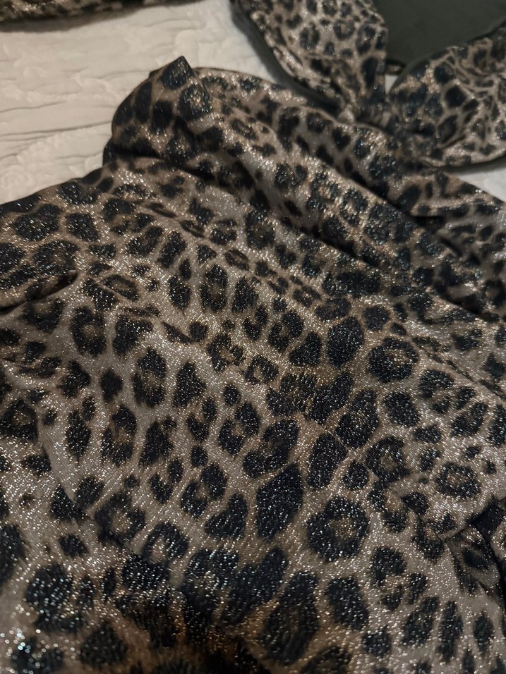 Sırt dekolteli leoparlı mini elbise - Görsel 2