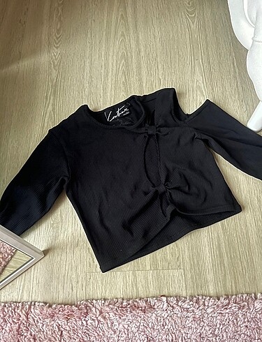Siyah crop