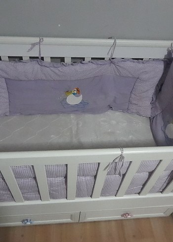Beden çekmeceli yükseklik ayarlı beşik yatak karyola