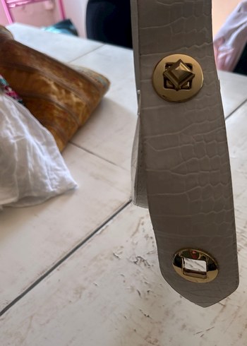 Kemerli Beyaz Yılan Derisi Desenli Kadın Çanta - Görsel 9