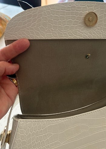 Kemerli Beyaz Yılan Derisi Desenli Kadın Çanta - Görsel 6