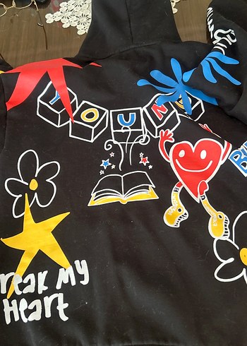 Siyah Baskılı Kapüşonlu Sweatshirt - Görsel 11