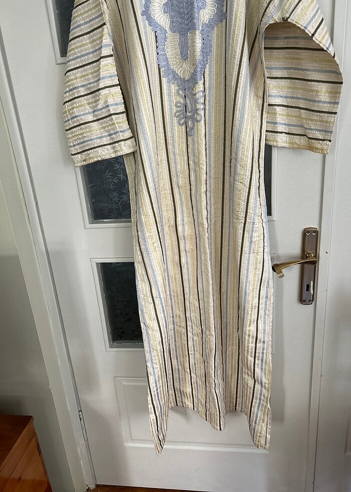 Uzun saten elbise - Görsel 2