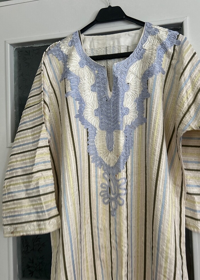 Uzun saten elbise - Görsel 3