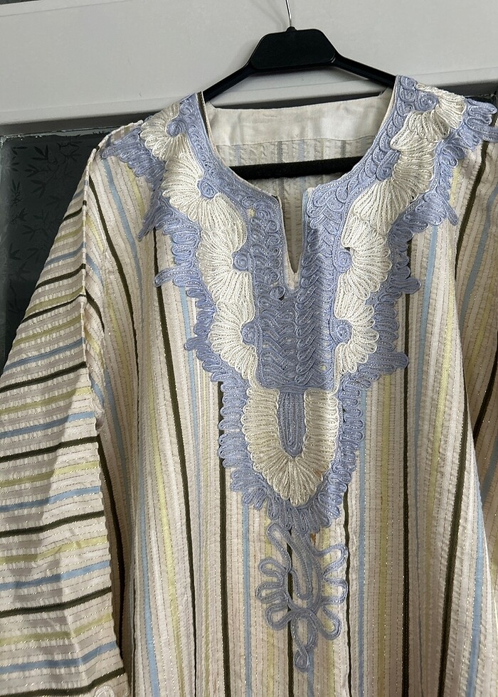 Uzun saten elbise - Görsel 4