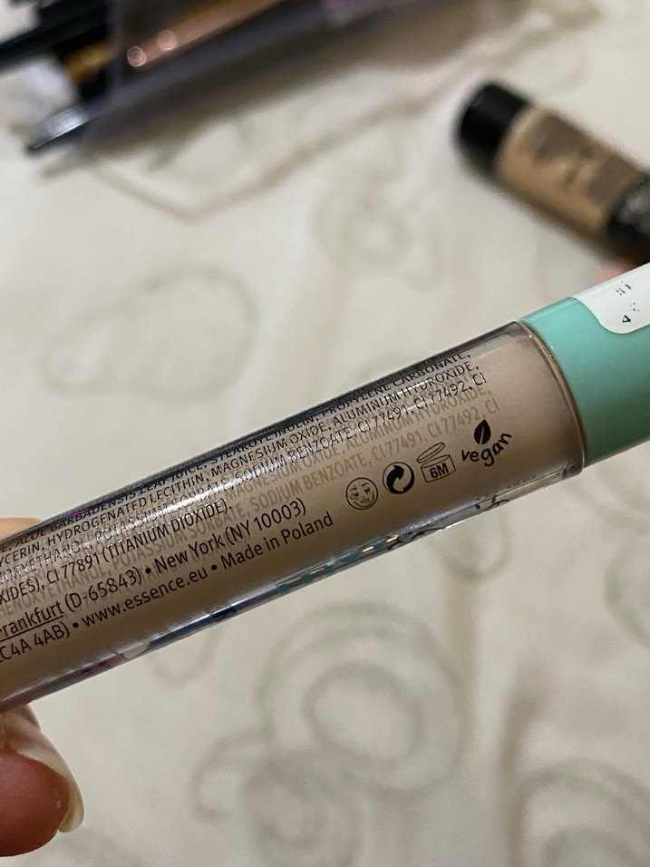 Essence Skin Lovin Kapatıcı - Görsel 2