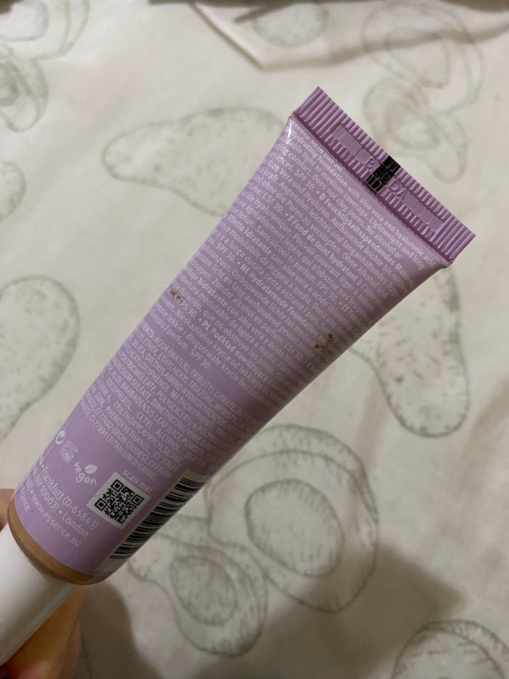 Essence Skin Tint Nemlendirici Fondöten SPF 30 - Görsel 2