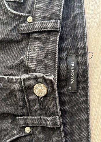 Düğmeli Siyah Mini Denim Şort - Görsel 3