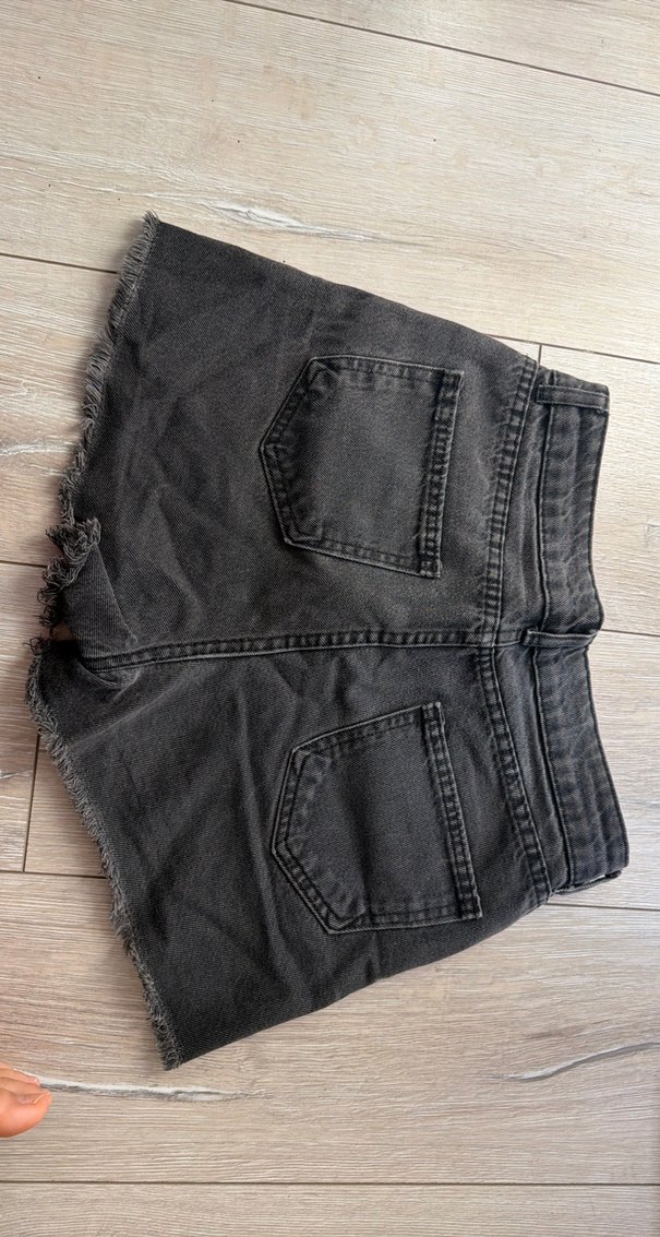 Gri Kadın Mini Denim Şort - Görsel 2