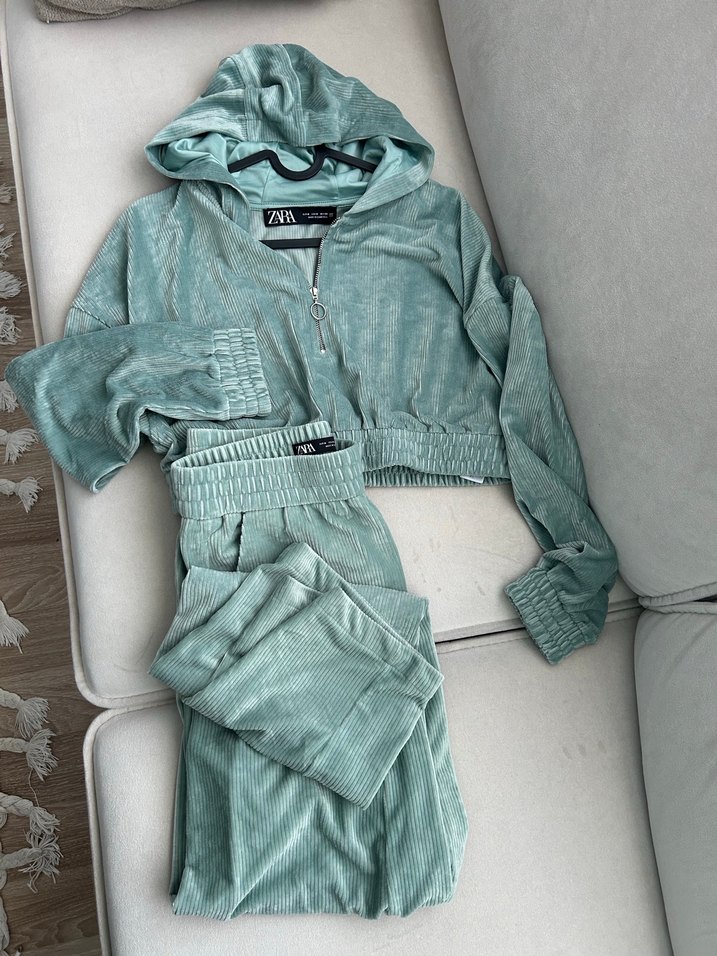 Zara Alt Üst Crop ve Eşofman Takım - Görsel 3