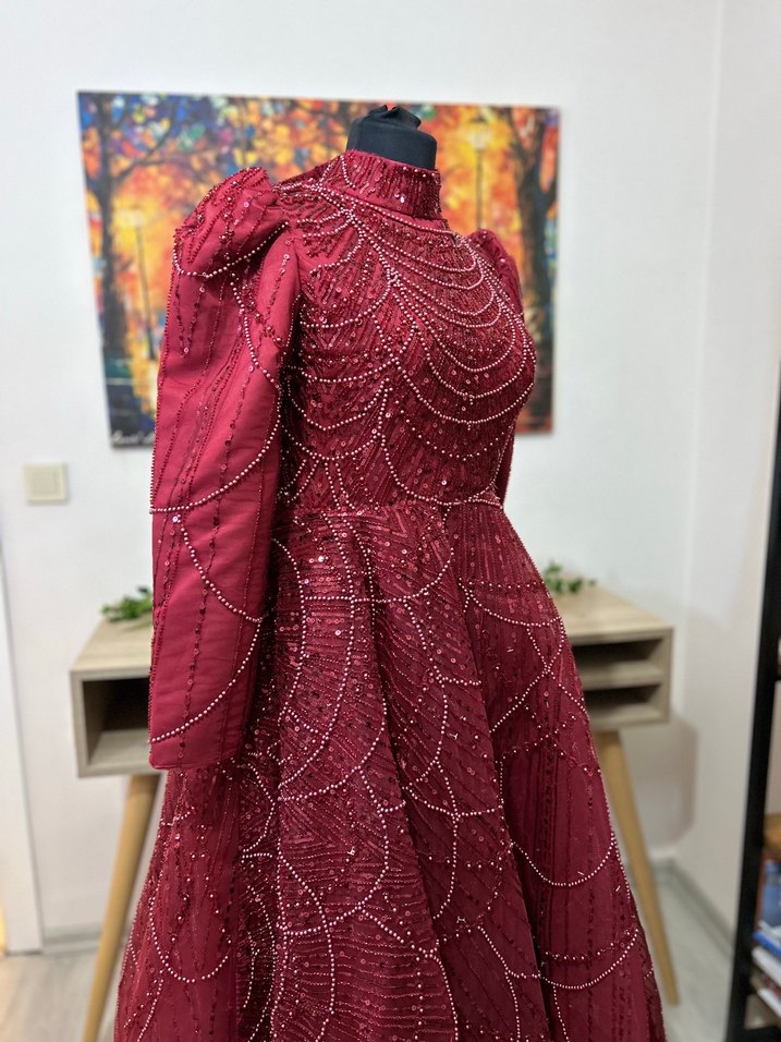 Bordo Boncuk İşlemeli Uzun Henna Elbise - Görsel 3