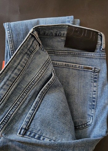 34 Beden mavi Renk hugo boss kot pantolon