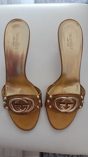 Gucci topuklu sandalet