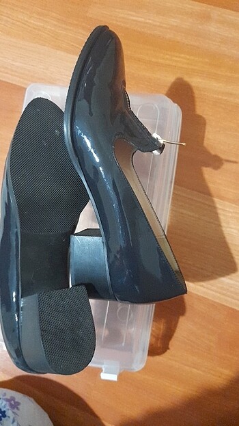 38 Beden siyah Renk ARMİNE rugan ayakkabı