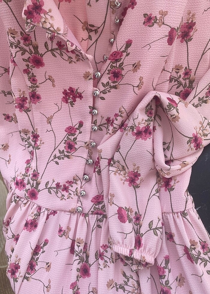 Pembe Elbise - Görsel 4