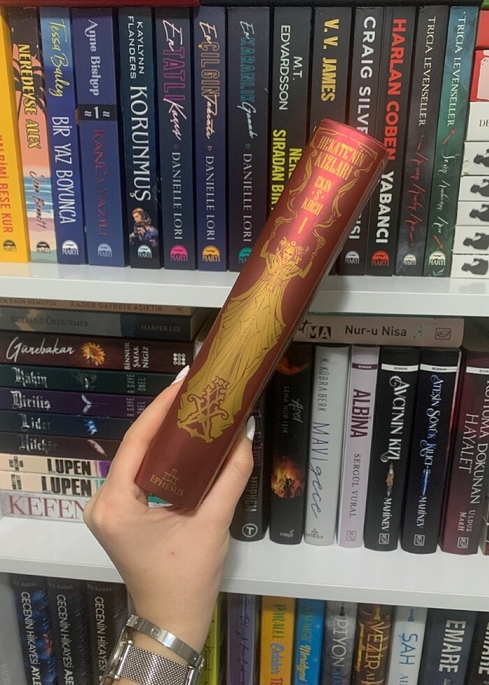 Hekatenin Kızları (ciltli) - Görsel 2