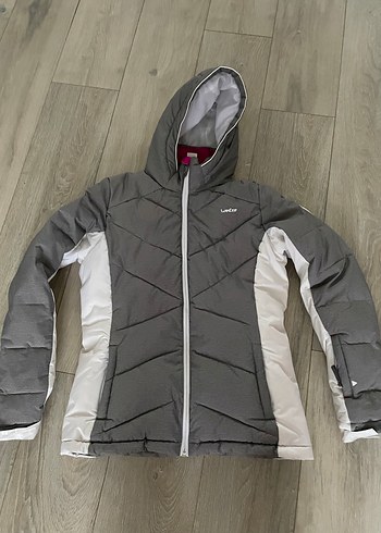 Gri Kapüşonlu Kış Montu - Görsel 2