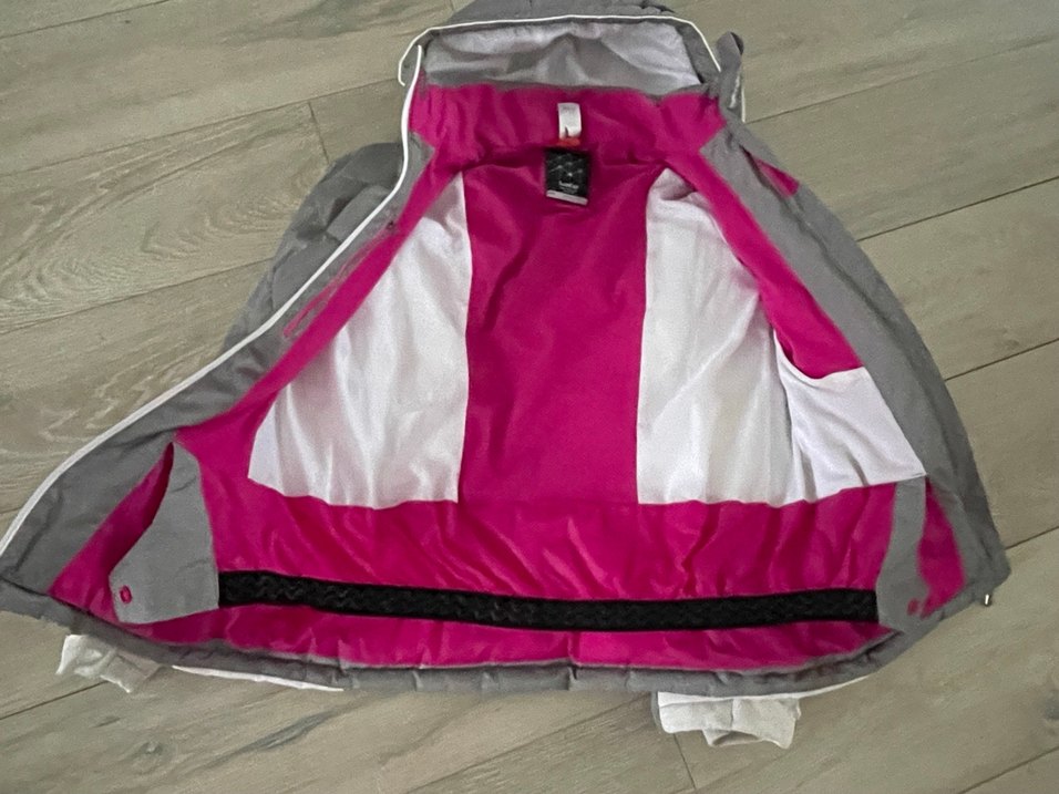 Gri Kapüşonlu Kış Montu - Görsel 5