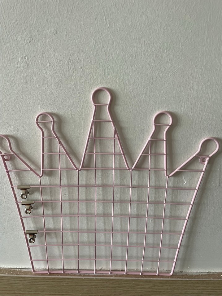 Pembe Taç Tasarımlı Pano - Görsel 3