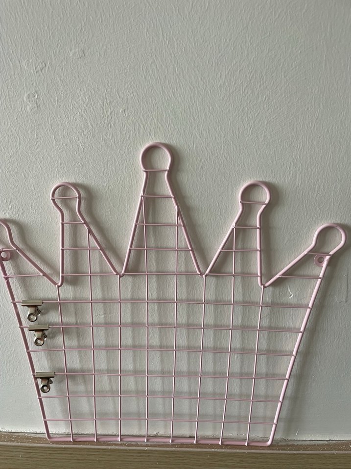 Pembe Taç Tasarımlı Pano - Görsel 4