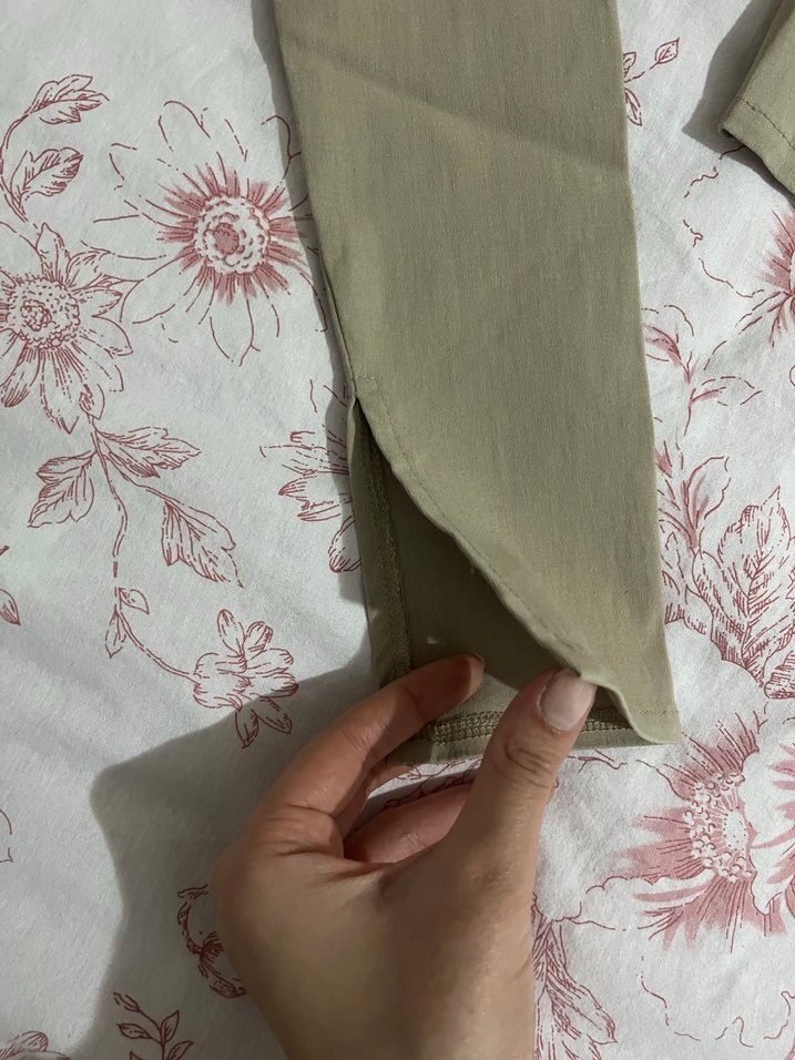 Bej V-Yaka Kadın üst - Görsel 4