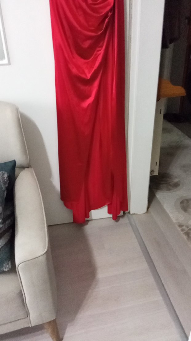 Kırmızı İşlemeli Uzun Askılı Abiye Elbise - Görsel 4