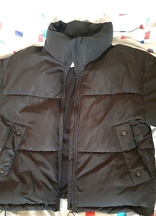 pull and bear siyah şişme mont
