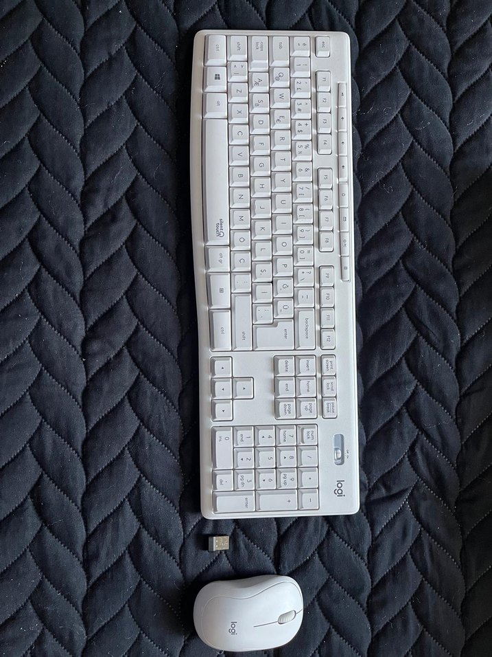 Logitech MK295 Sessiz Kablosuz Klavye ve Mouse Seti - Görsel 2